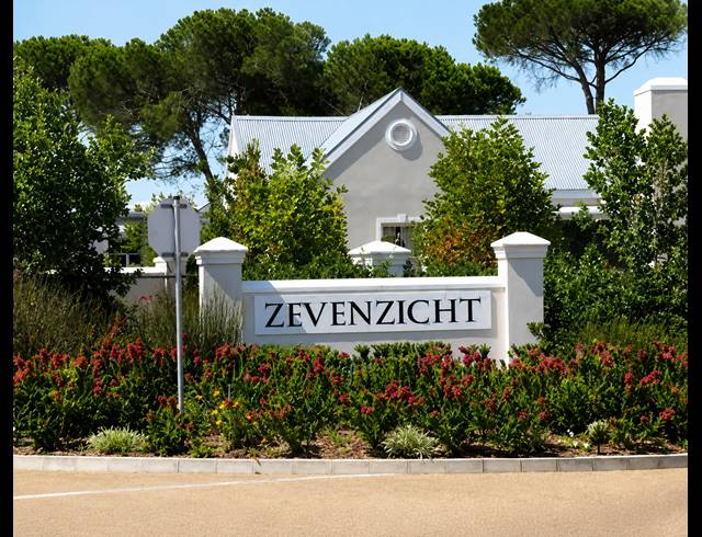 3 BEDROOM HOUSE FOR SALE IN ZEVENZICHT